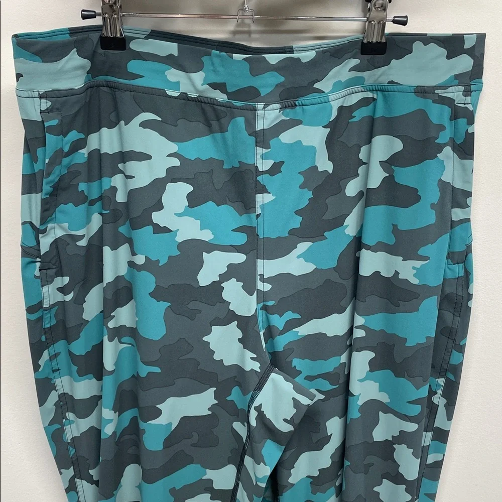 NWOT Lululemon Adapted High Rise Cropped Jogger Heritage 365 Camo Tidewater Teal